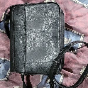 Mat and Nat crossbody
